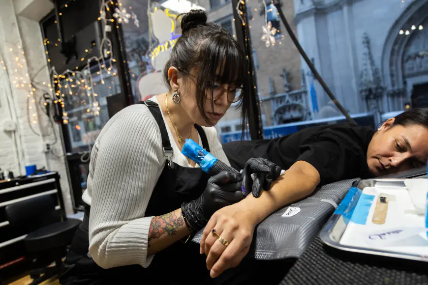 Forget t-shirts — Times Square tourists are celebrating permanent NYC love with tattoos