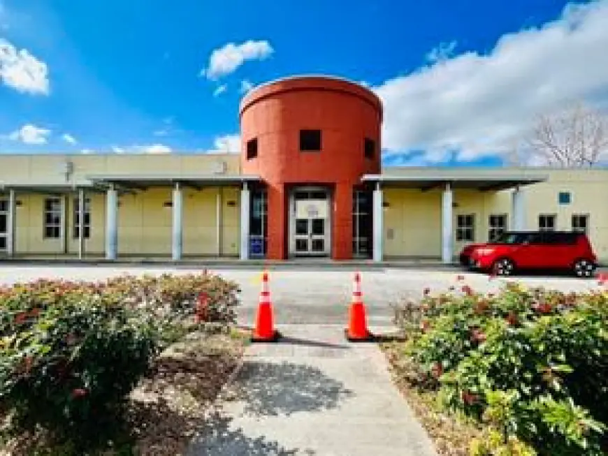 Jacksonville Beach parents sound alarm about waitlist at Florida’s No. 1 elementary school