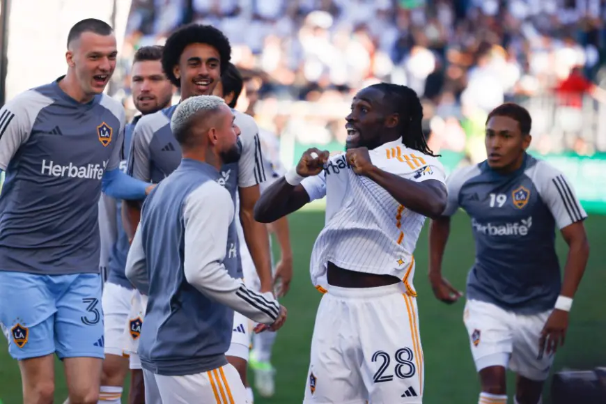 LA Galaxy hold off New York Red Bulls to win their record 6th MLS Cup championship