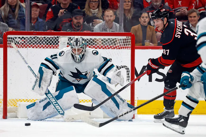 Late goal dooms Sharks in first game since Blackwood trade