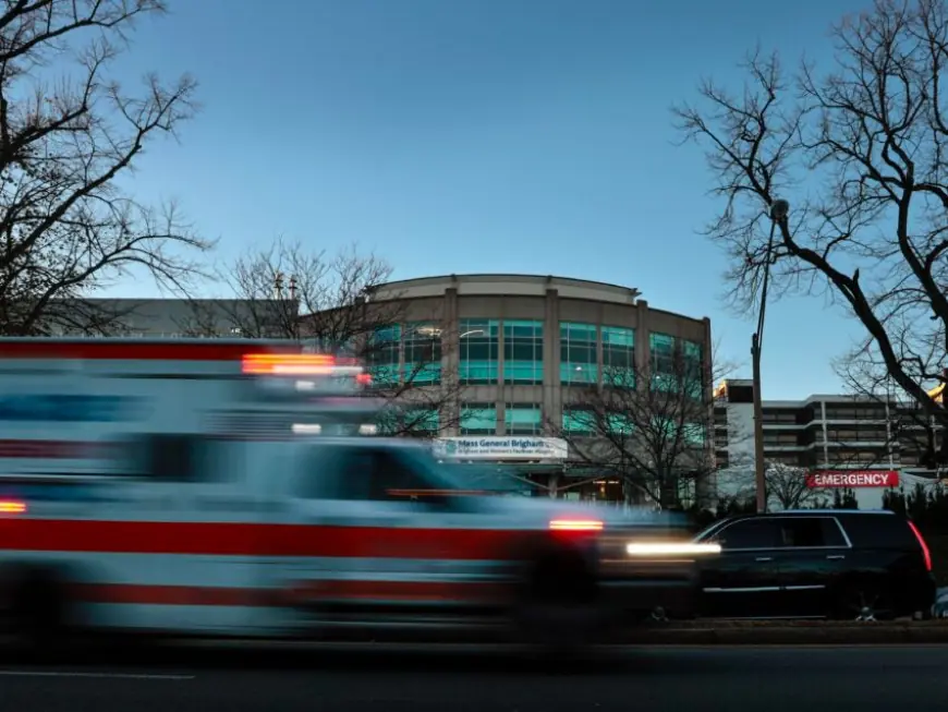 It’s a girl! Gloucester paramedics deliver baby in ambulance