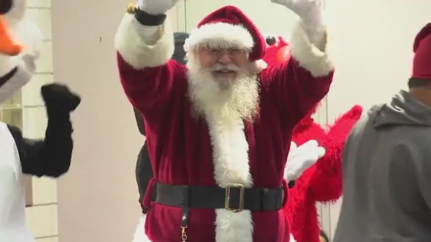 Santa, choir spread cheer at Center for Disability Services