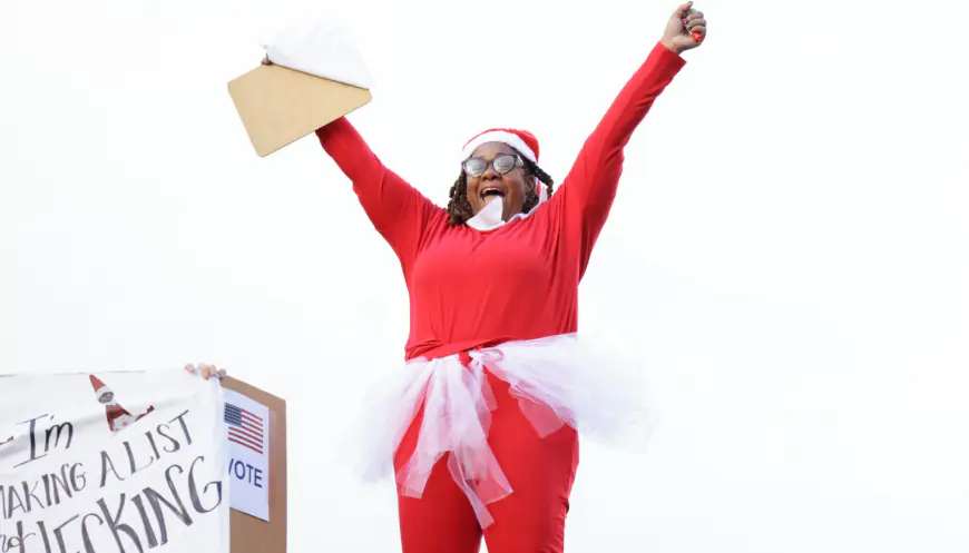 From rooftop, CPS principal — as Elf on the Shelf — watches over top tier South Shore elementary students