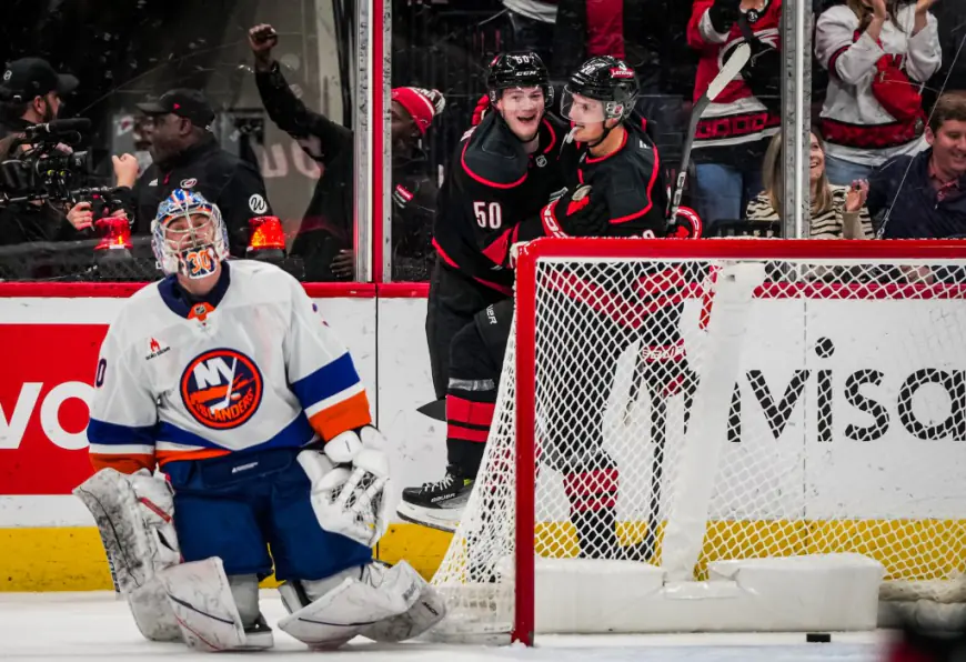 Islanders get trounced by Hurricanes in latest embarrassing loss