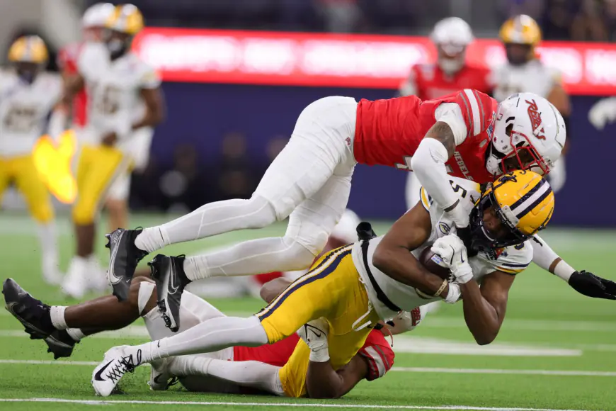 Offense struggles as Cal falls to UNLV in LA Bowl