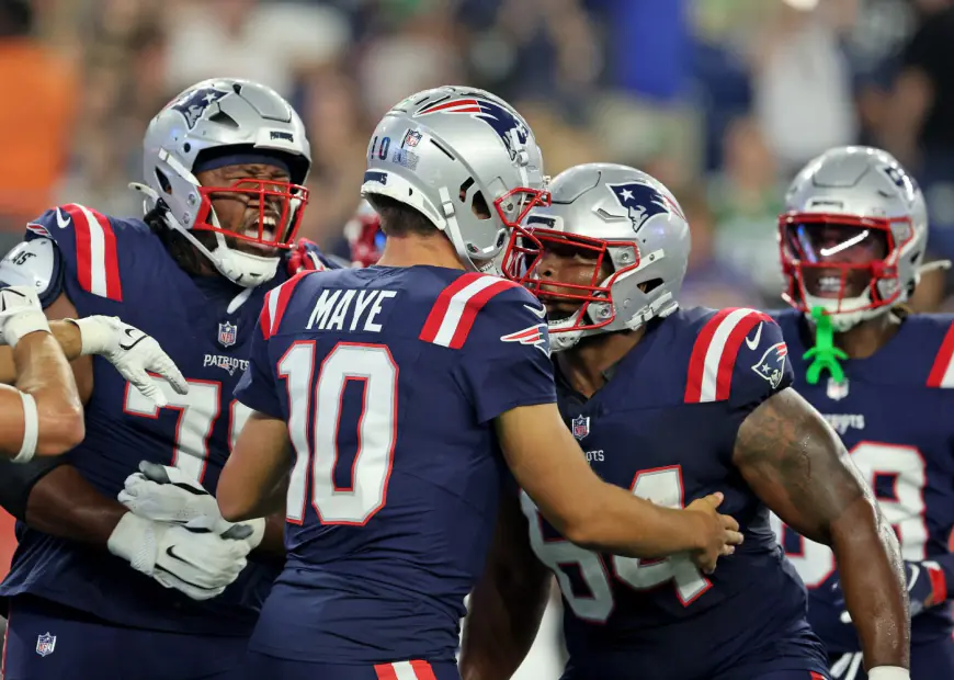 Patriots provide update on roles of two promising offensive linemen