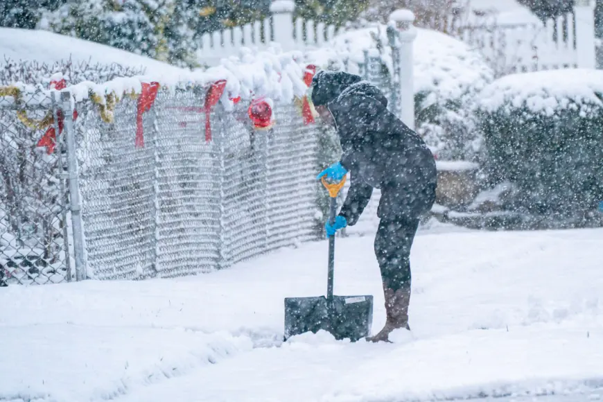 Snow covers New York City on first day of winter, frigid temps to follow