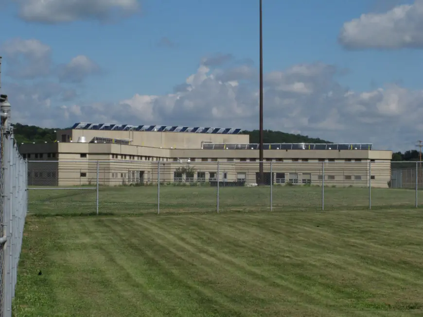 Ohio prison guard killed on Christmas Day, allegedly by inmate