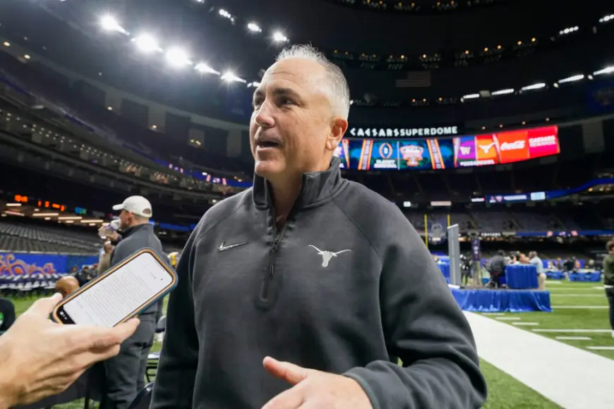 Would Texas assistant Kyle Flood want to be a head coach again?