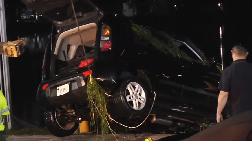 Elderly woman critical after accident sends vehicle into a lake in Hialeah Gardens