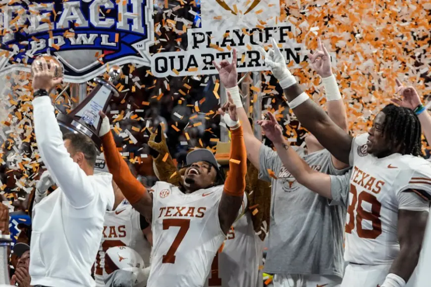 Photos: Fans, players celebrate Longhorns' Peach Bowl win