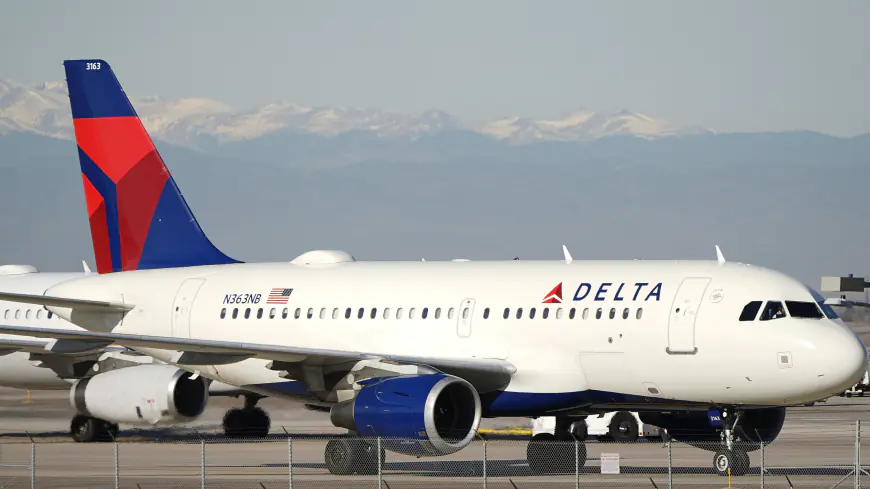 Delta's 'saving grace' for Q4 will be lower fuel prices: Analyst