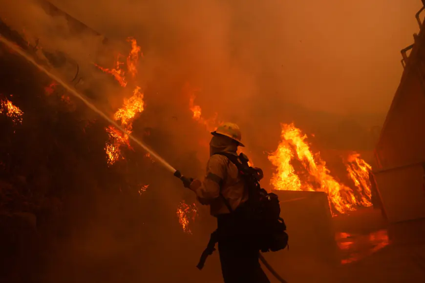 LA residents flee as ‘life-threatening’ winds drive Palisades Fire