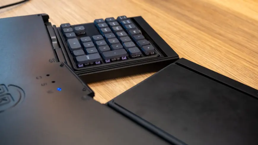 Meet AutoKeybo, the keyboard that transforms into a touchpad with a gesture