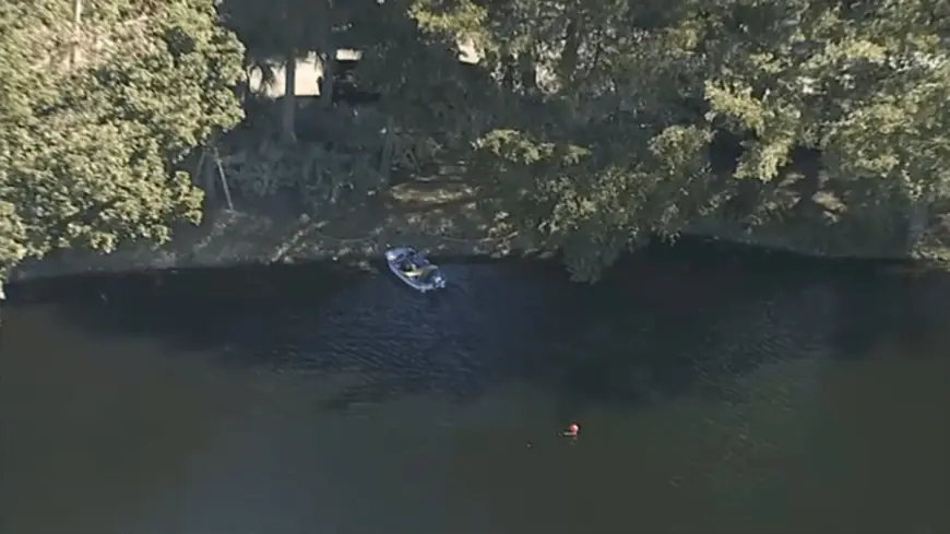 Police dive team investigating after vehicle found in canal in Fort Lauderdale