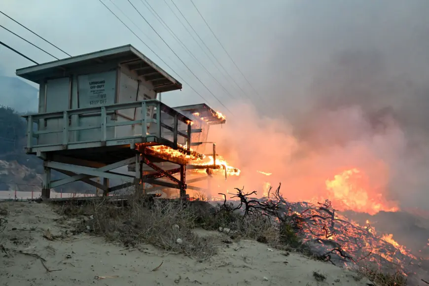 Map: See where the major fires are burning in Los Angeles County