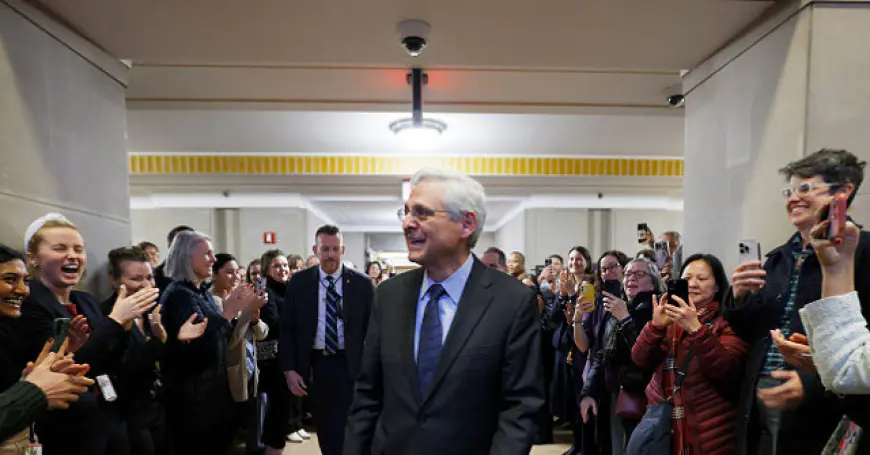 'Good Riddance': AG Merrick Garland Roasted After Video of Him Leaving DOJ Goes Viral