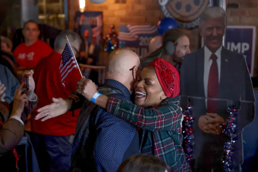 Photos: Chicagoans cheer, protest President Donald Trump