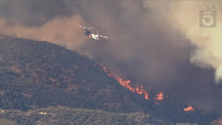 Brush fire near Castaic forces evacuations