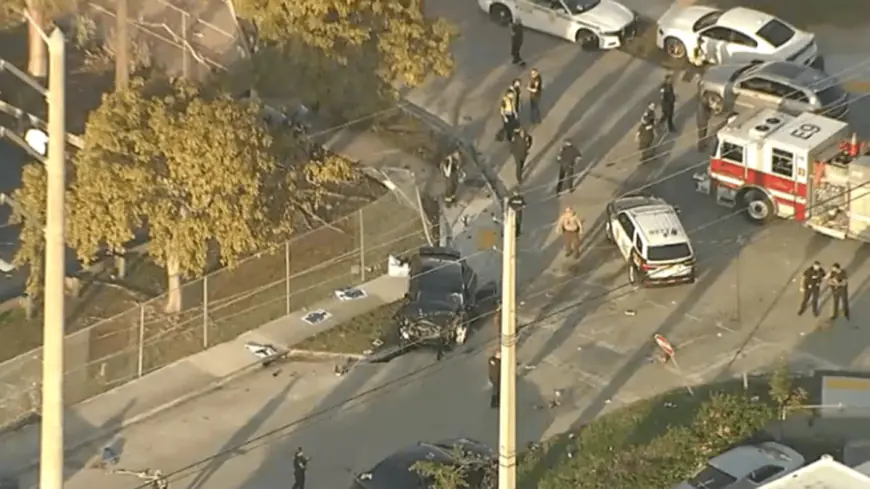 2 officers injured in crash involving Miami-Dade Schools Police