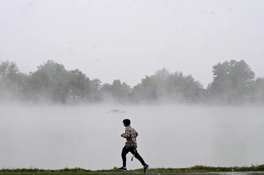 Colorado weather: Denver wakes to fog, chance of snow Saturday