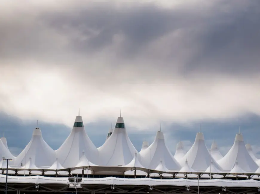 More than 300 flights delayed at DIA Sunday after snowy weekend