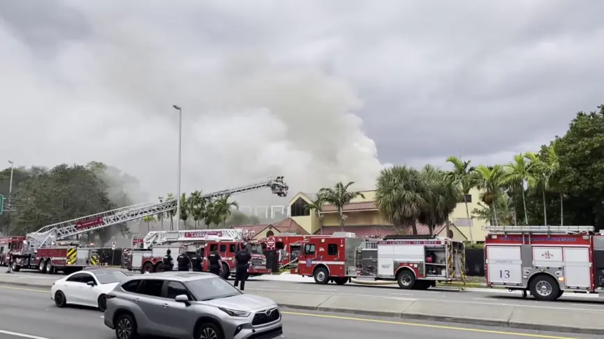 Heavy smoke seen coming from vacant hotel in Fort Lauderdale