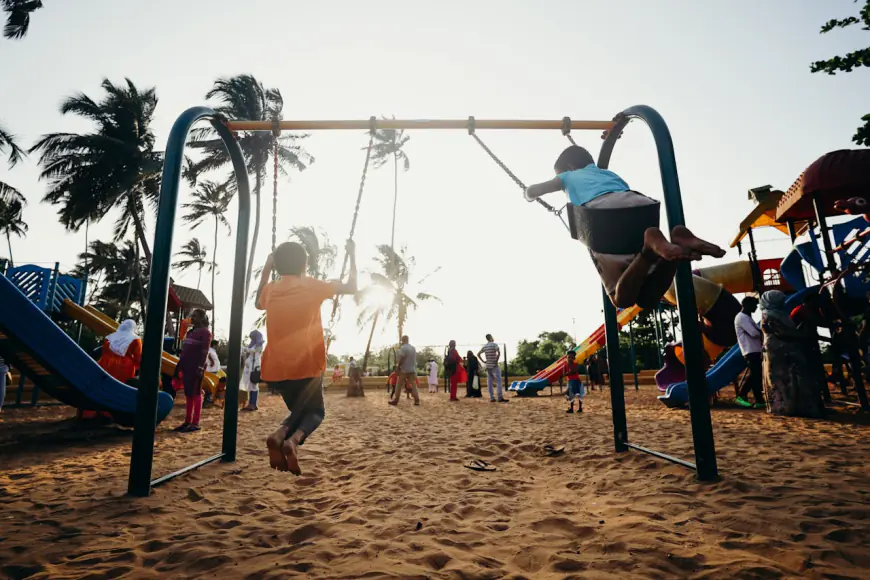 Meddlesome Elementary School Martinets Try To Bar Childrens’ ‘Free Play’ at Recess