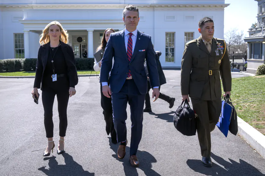 Hegseth disputes he texted war plans