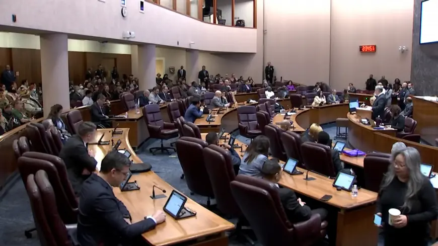 Chicago City Council bans Jan. 6 Capitol rioters from getting city jobs