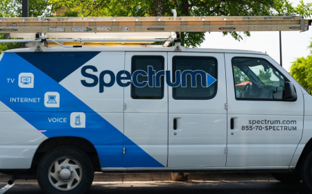 Vandals cut fiber-optic lines, causing outage for Spectrum Internet subscribers