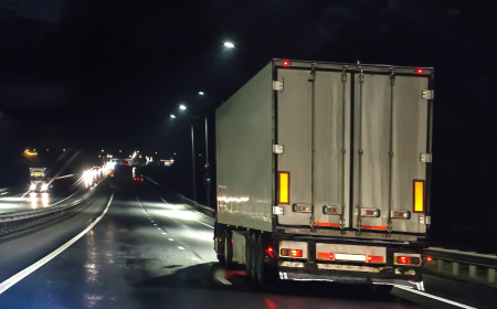 Man killed in Long Beach semi-truck crash