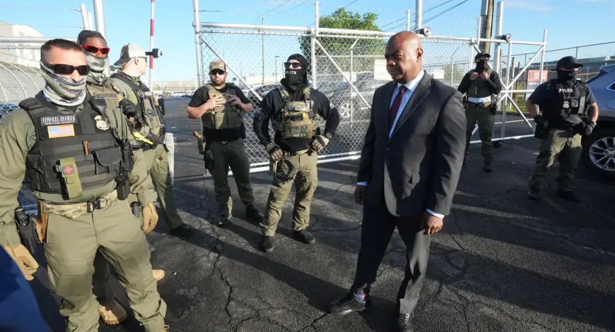 Newark, NJ mayor raises alarms over reports of riot, escape at ICE facility