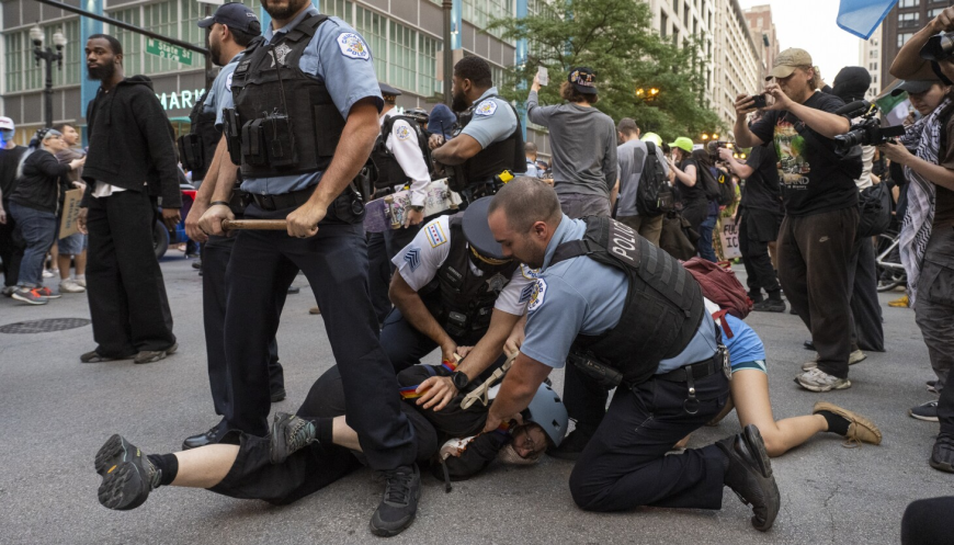 How we photographed an arrest at an anti-ICE protest