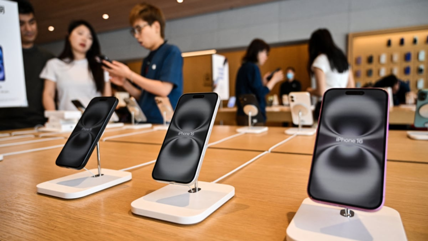Apple disables iPhones stolen in Los Angeles looting