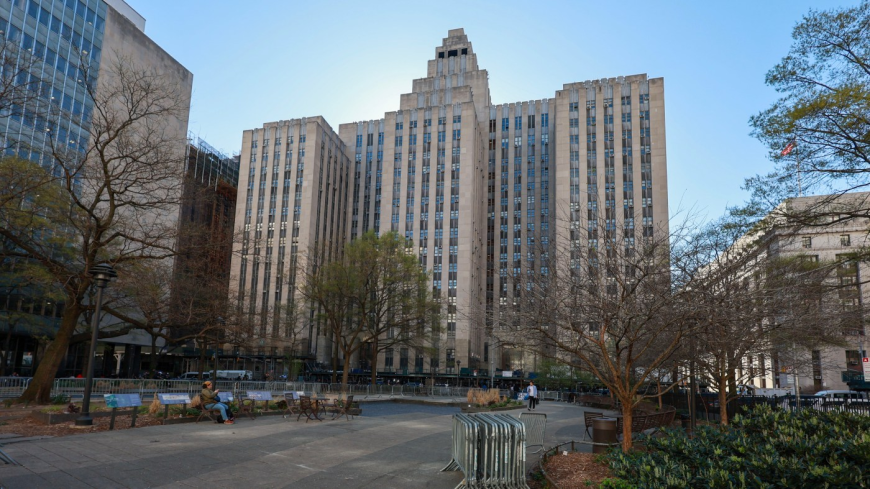2 court officers slashed in Manhattan Criminal Court, attacker arrested